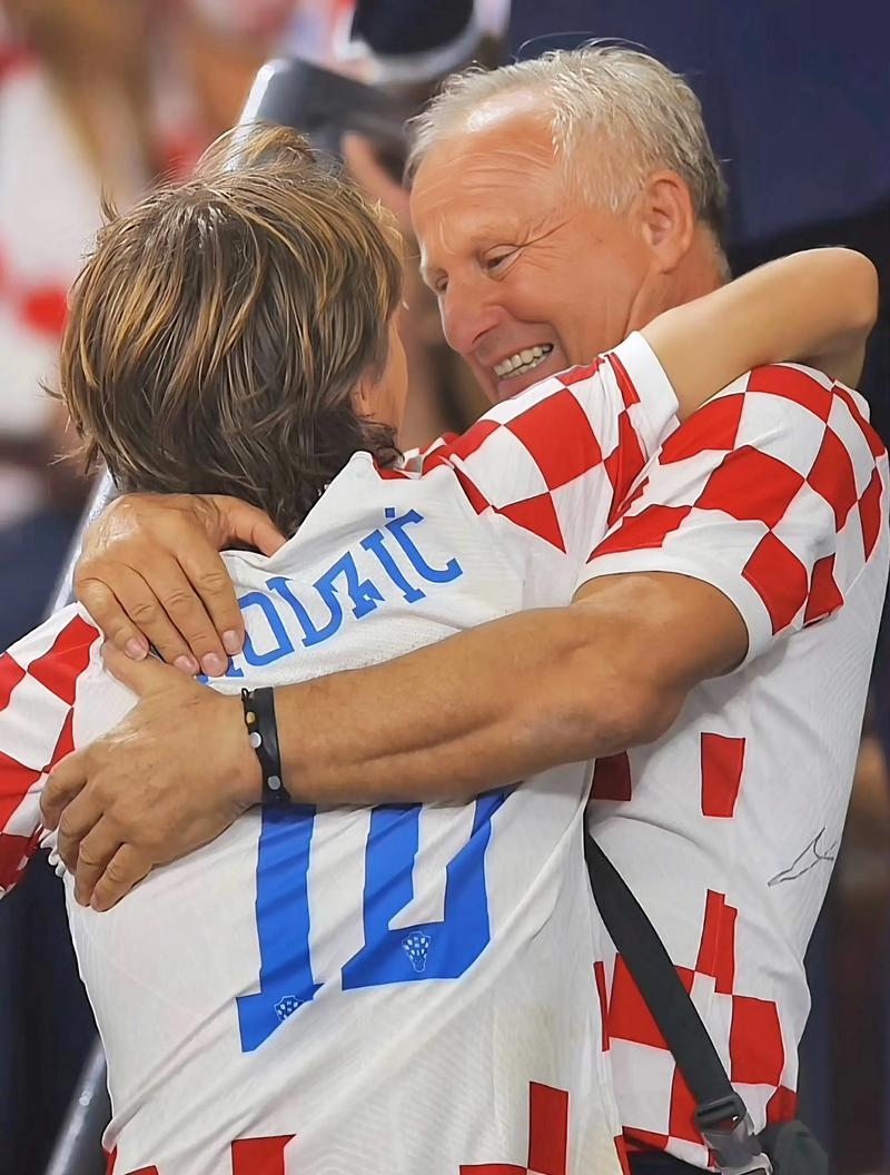 杰伦·布朗：亲历宿敌对决是荣耀，专注过程而非结果