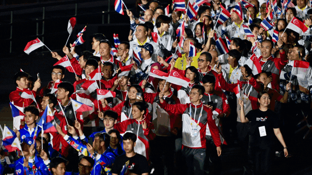 罗哥最后一次戴帽是对阵热刺，没想之后热刺就成了曼联的苦主