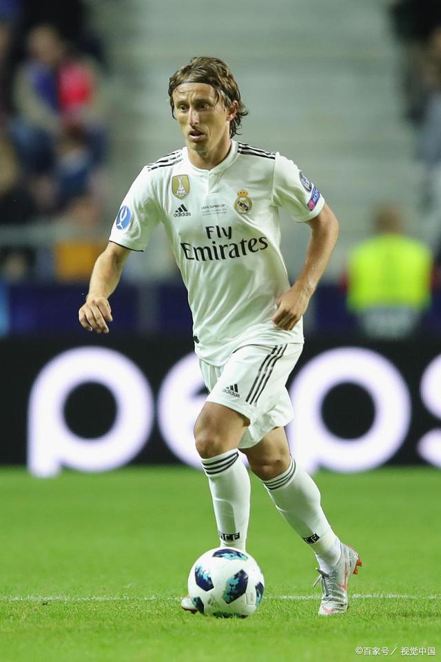 那不勒斯外线射门精准制胜