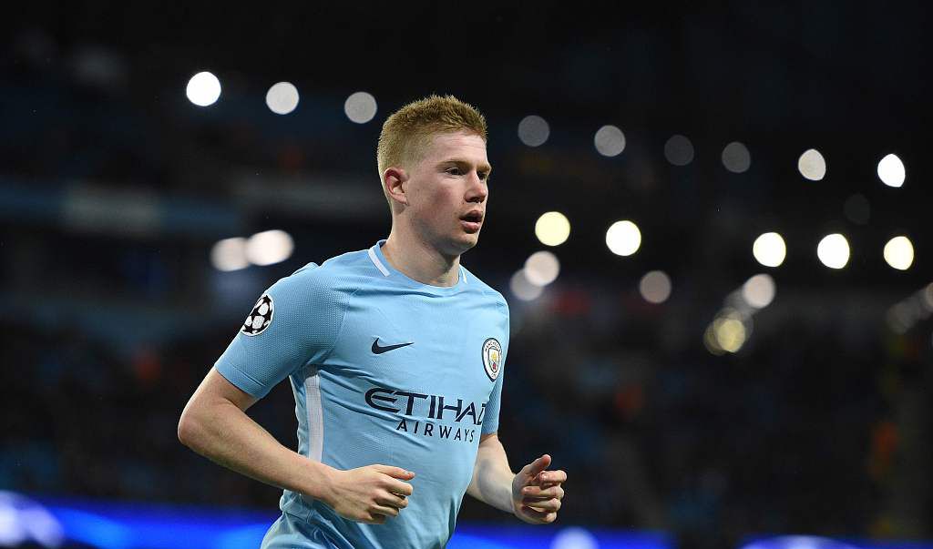 梅西职业生涯获得13座联赛冠军：西甲10冠、法甲2冠、美职联1冠