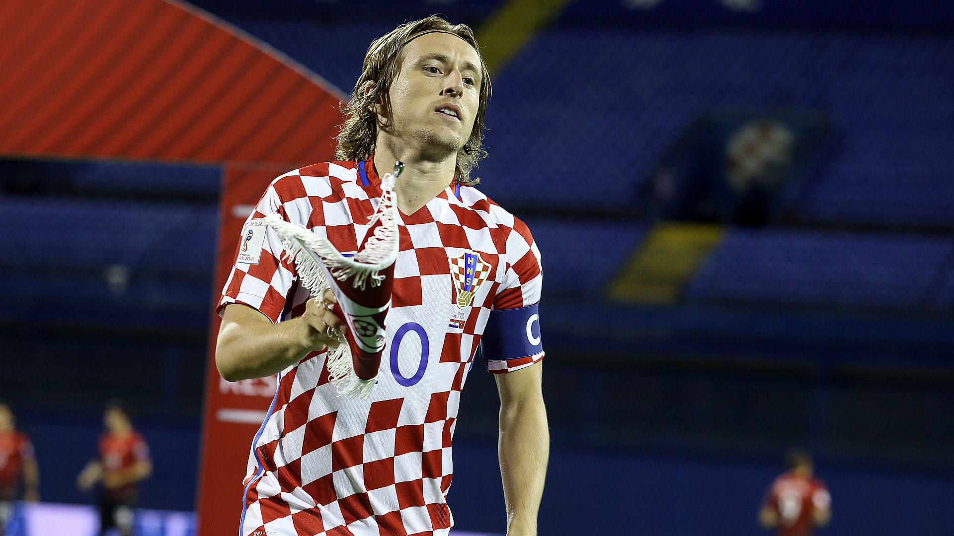 砍14分+4次封盖！中国男篮18岁2米13中锋闪耀：追赶杨瀚森进NBA？